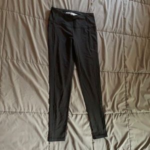 Bundle 2 Victoria’s Secret Sport Knockout leggings